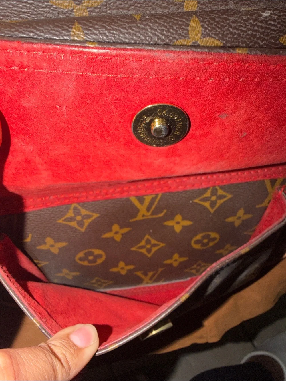 Louis Vuitton Brown Monogram Bag with Tan Trim - serial #M51161 needs TLC